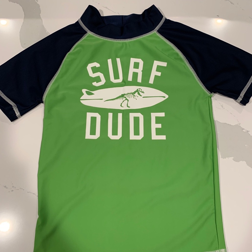 Boys Rashguard Size 5T Carter’s
